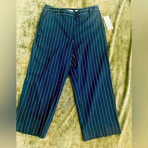 LIZGOLF NWT cropped pants